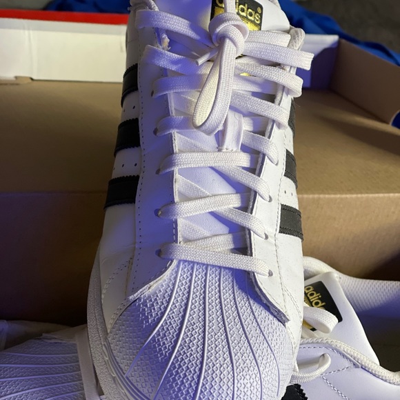 Adidas superstars - Picture 3 of 5